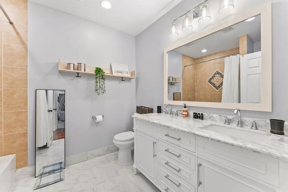 728 NE 9TH AVENUE Boynton Beach, FL 33435