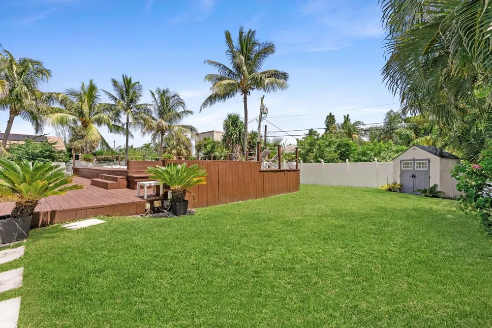 728 NE 9TH AVENUE Boynton Beach, FL 33435