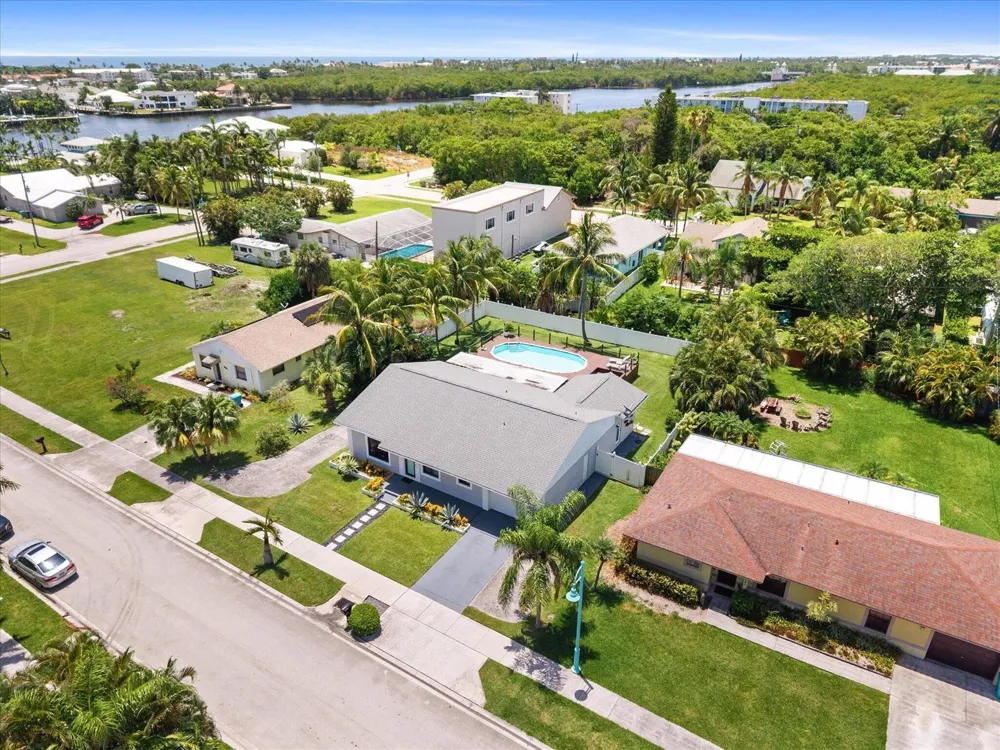 728 NE 9TH AVENUE Boynton Beach, FL 33435