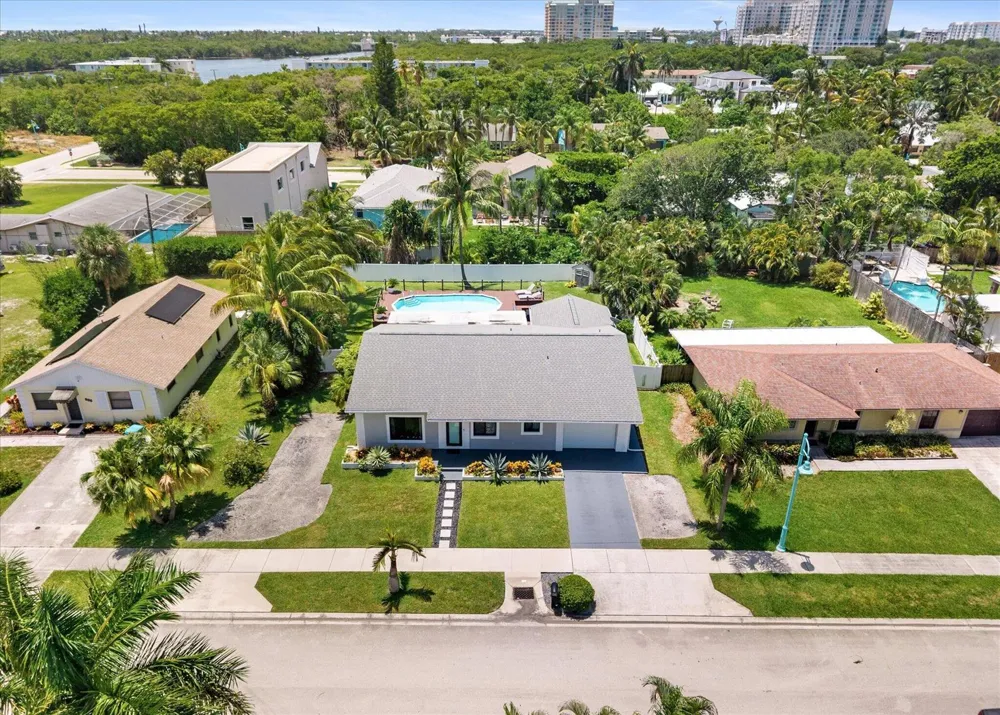 728 NE 9TH AVENUE Boynton Beach, FL 33435