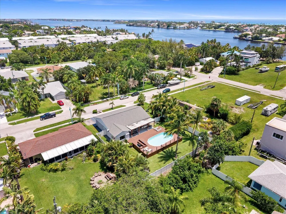 728 NE 9TH AVENUE Boynton Beach, FL 33435