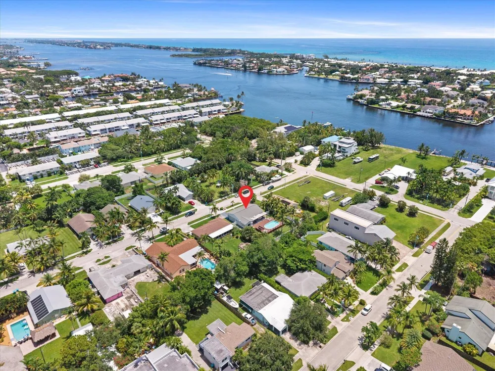 728 NE 9TH AVENUE Boynton Beach, FL 33435