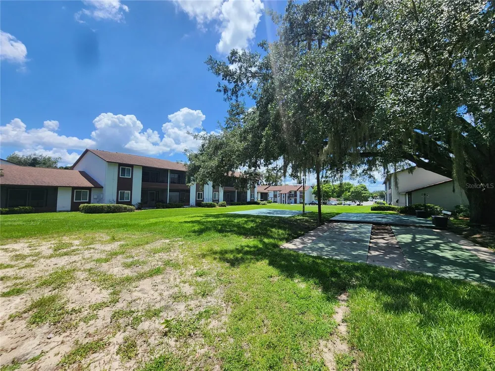 39132 COUNTY ROAD 54 #2152 Zephyrhills, FL 33542