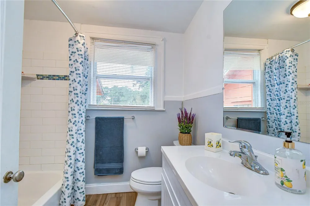 5509 15TH AVENUE S Gulfport, FL 33707