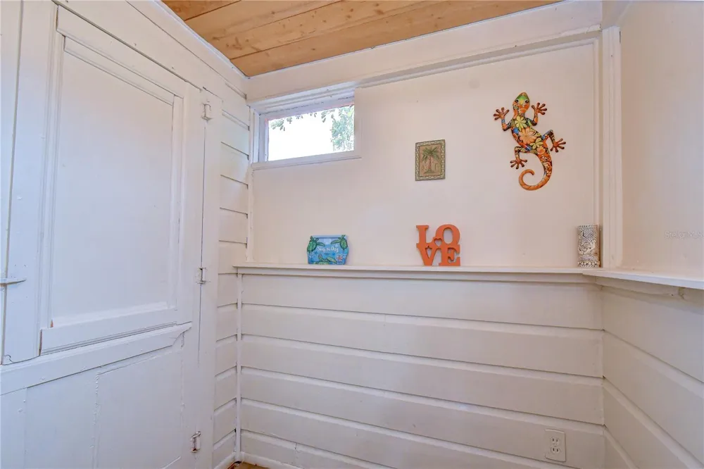 5509 15TH AVENUE S Gulfport, FL 33707