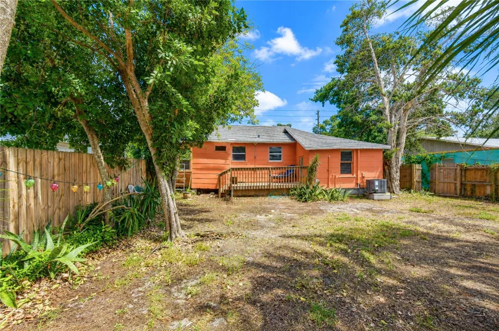 5509 15TH AVENUE S Gulfport, FL 33707