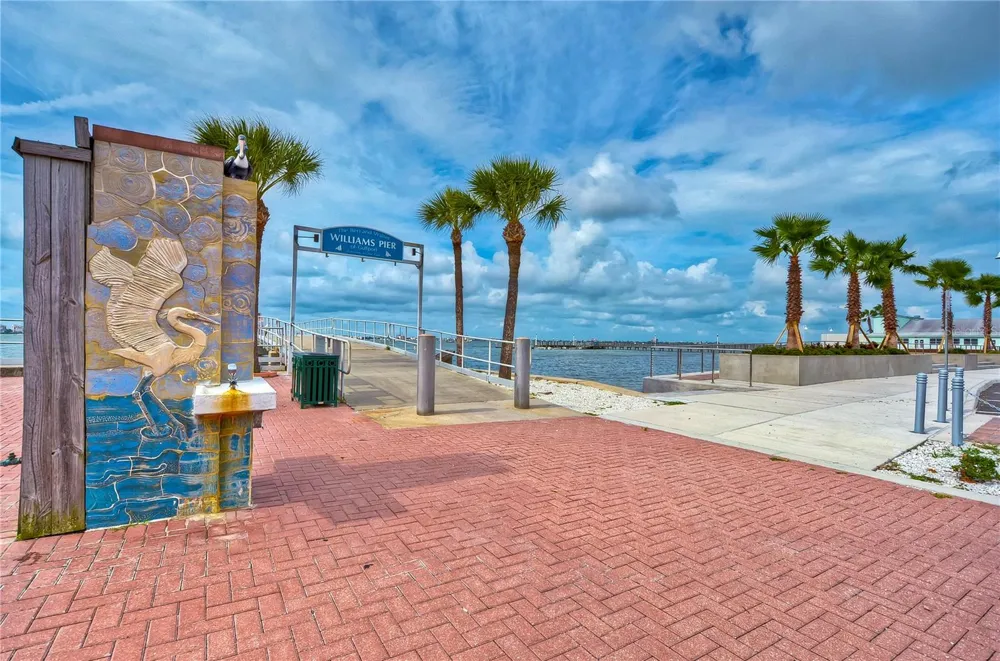 5509 15TH AVENUE S Gulfport, FL 33707