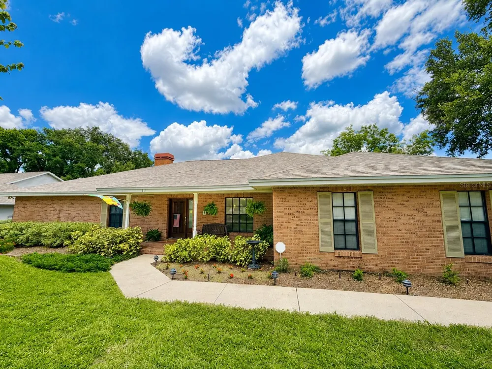 411 SUMMIT CHASE DRIVE Valrico, FL 33594