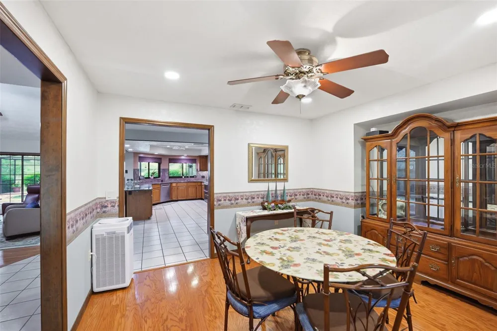 411 SUMMIT CHASE DRIVE Valrico, FL 33594
