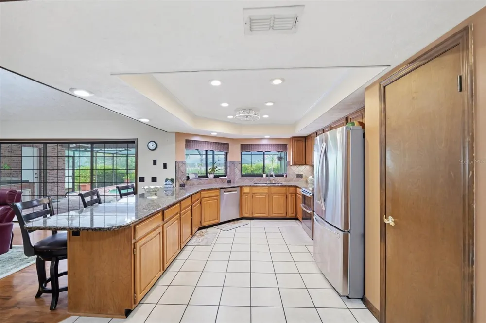 411 SUMMIT CHASE DRIVE Valrico, FL 33594