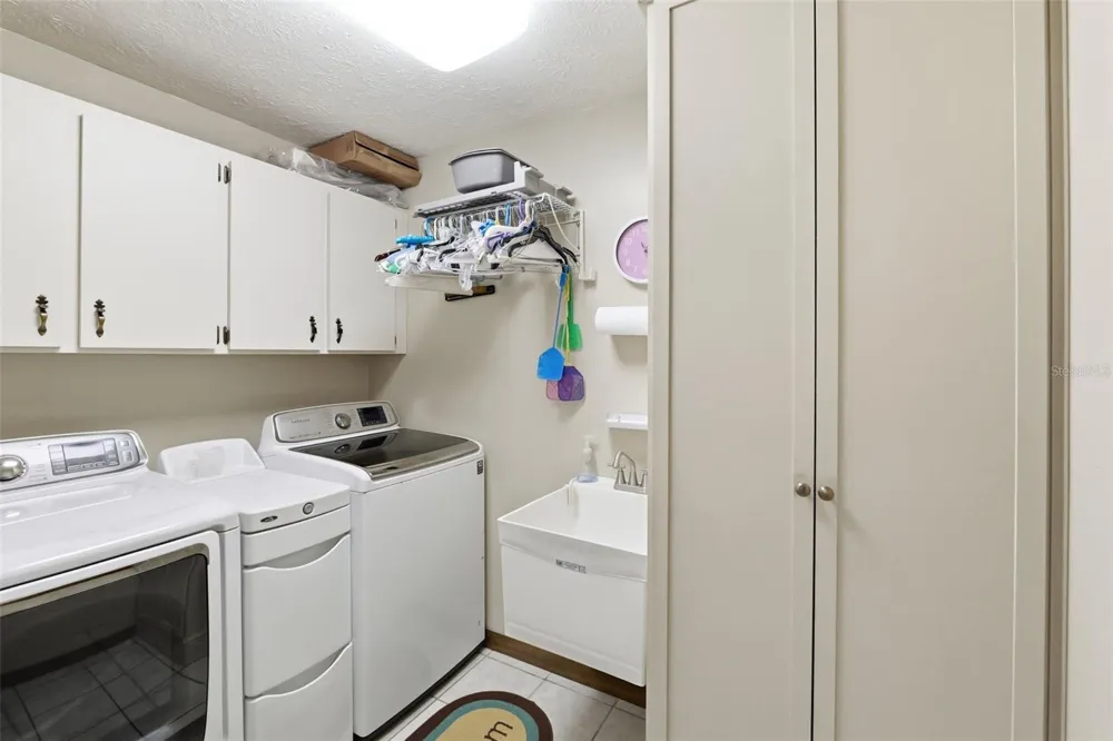 411 SUMMIT CHASE DRIVE Valrico, FL 33594