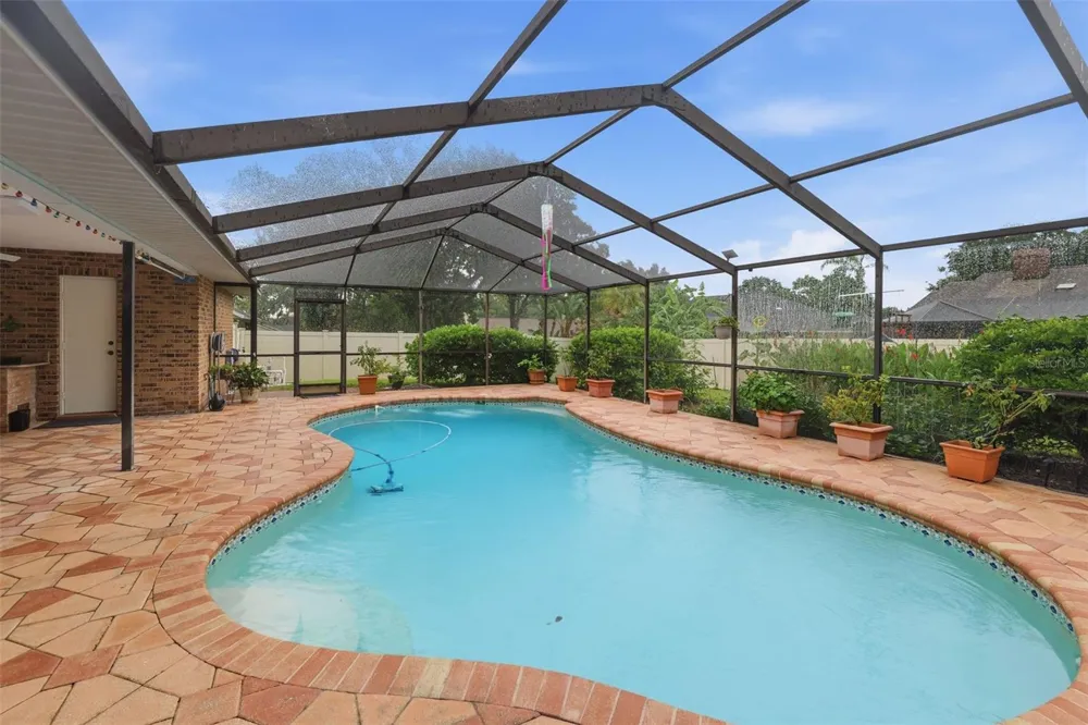 411 SUMMIT CHASE DRIVE Valrico, FL 33594