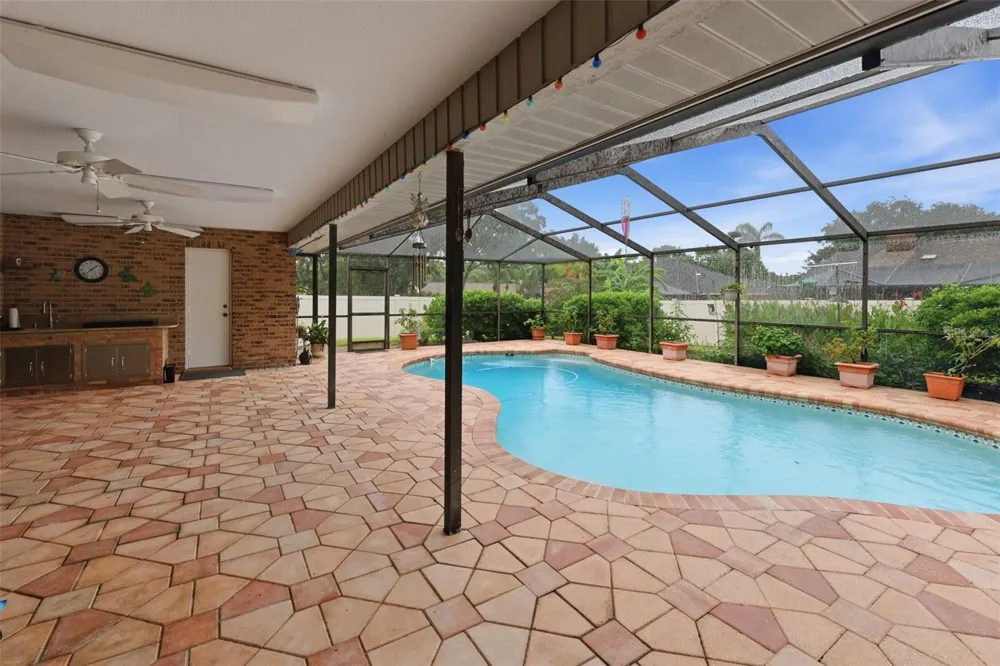 411 SUMMIT CHASE DRIVE Valrico, FL 33594