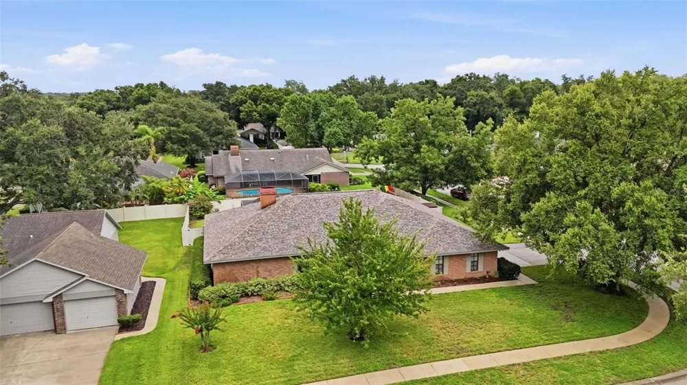 411 SUMMIT CHASE DRIVE Valrico, FL 33594