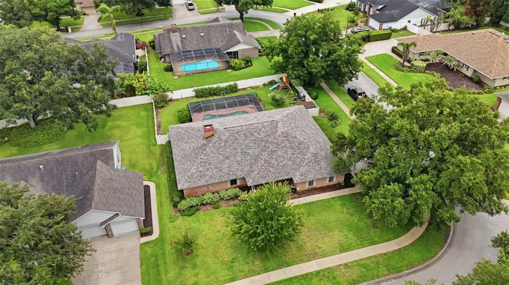 411 SUMMIT CHASE DRIVE Valrico, FL 33594