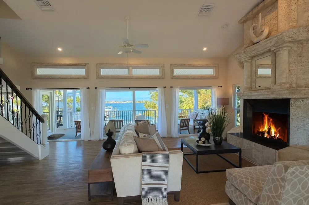 255 46TH AVENUE St Pete Beach, FL 33706