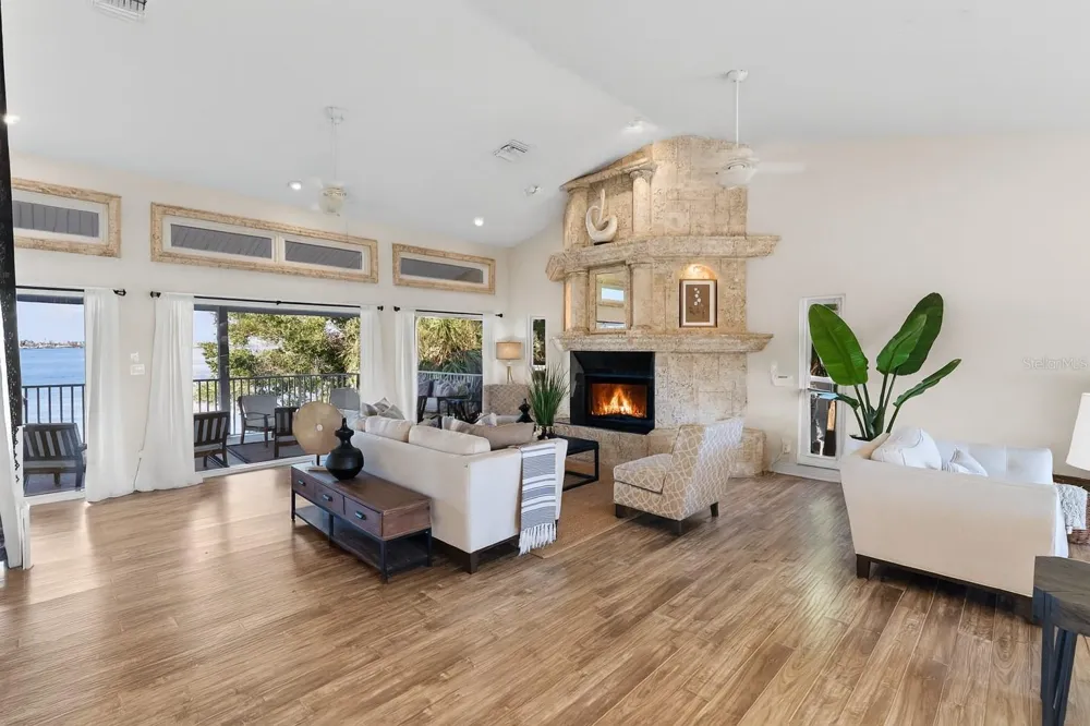 255 46TH AVENUE St Pete Beach, FL 33706