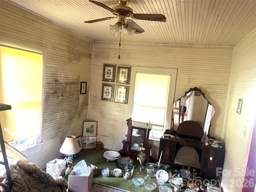 2981 W Old Nc 150 Highway Crouse, NC 28033