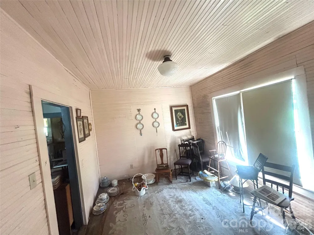 2981 W Old Nc 150 Highway Crouse, NC 28033