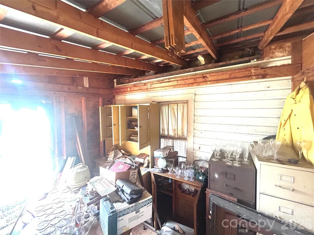 2981 W Old Nc 150 Highway Crouse, NC 28033