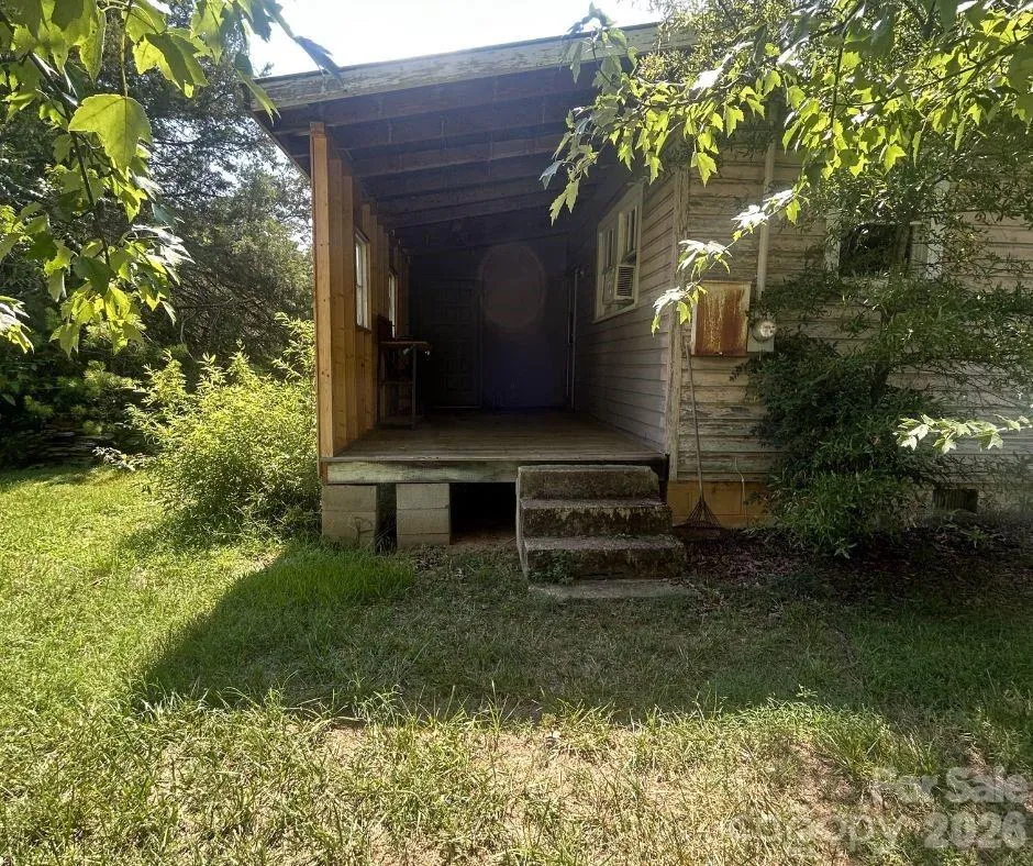 2981 W Old Nc 150 Highway Crouse, NC 28033