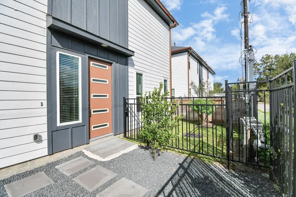829 Emile Street Houston, TX 77020