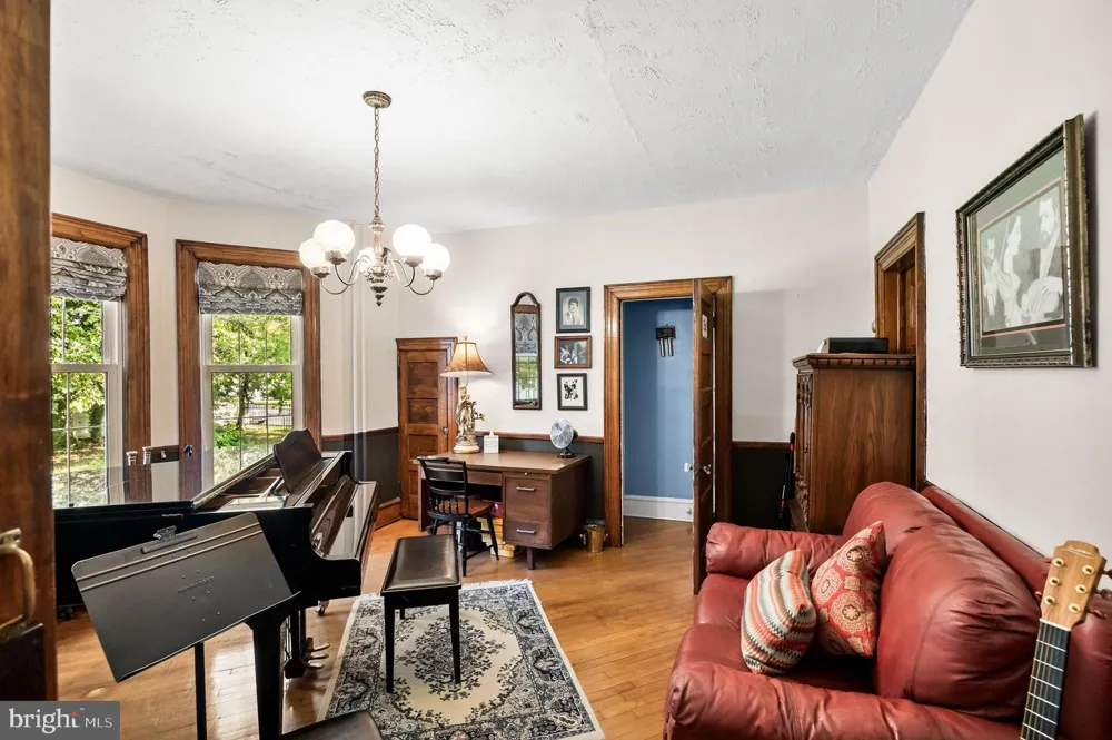 329 CINNAMINSON AVENUE Palmyra, NJ 08065