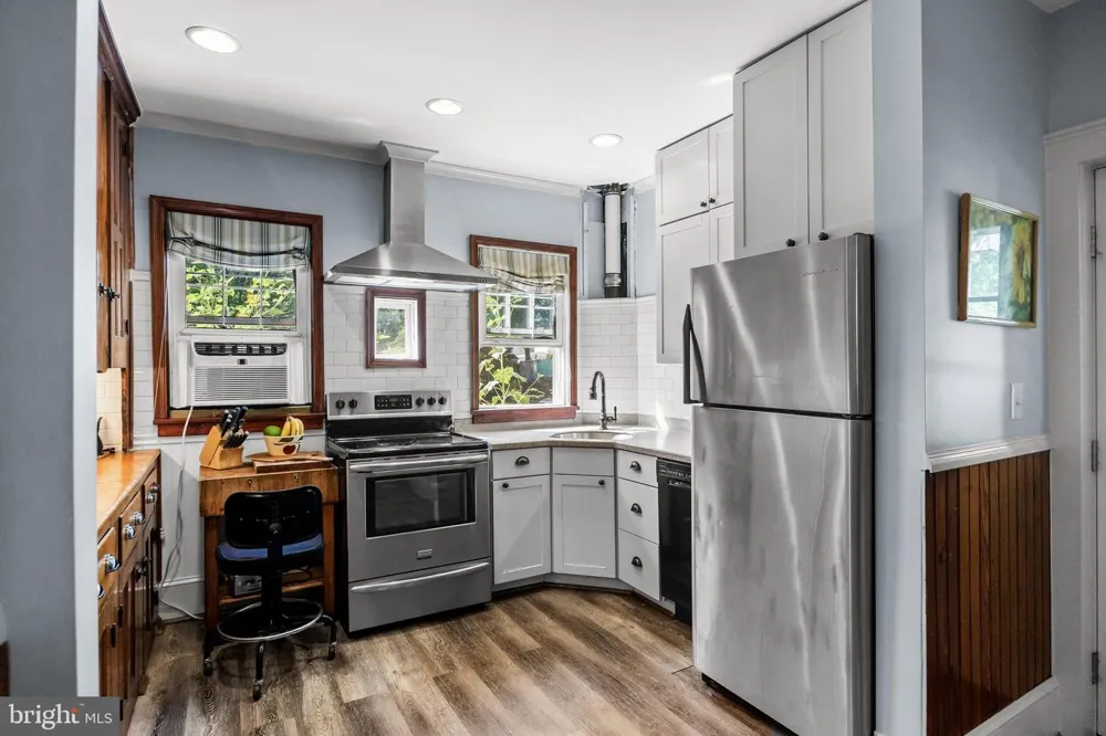 329 CINNAMINSON AVENUE Palmyra, NJ 08065