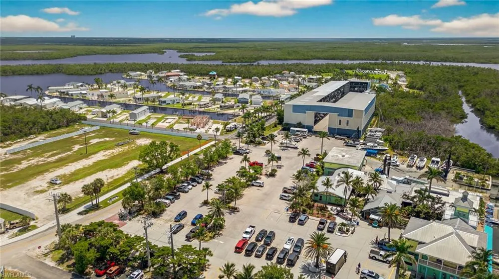 8 Galleon Way Fort Myers Beach, FL 33931