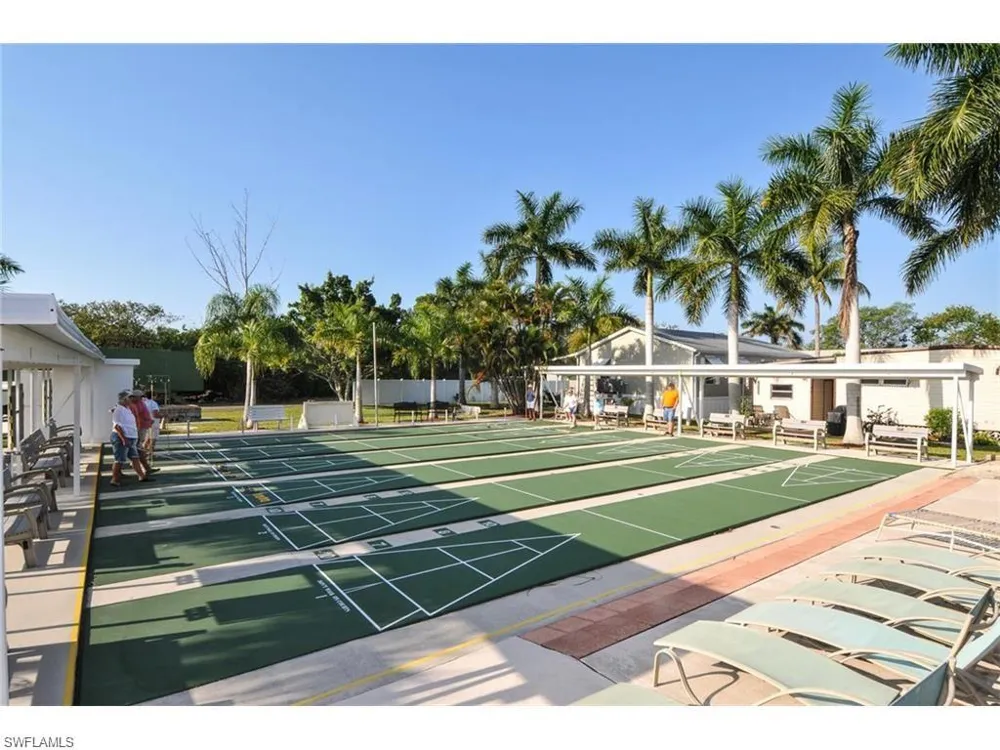 8 Galleon Way Fort Myers Beach, FL 33931