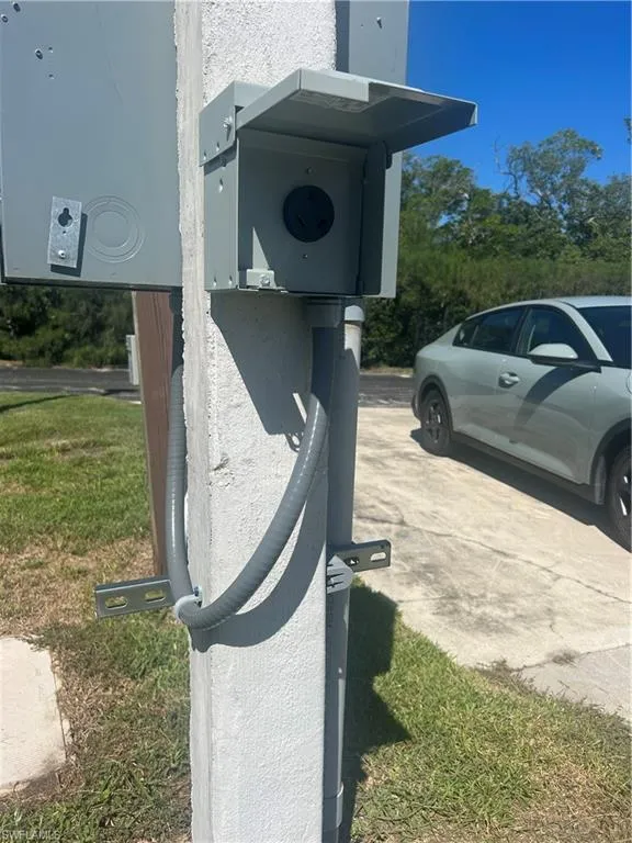 8 Galleon Way Fort Myers Beach, FL 33931