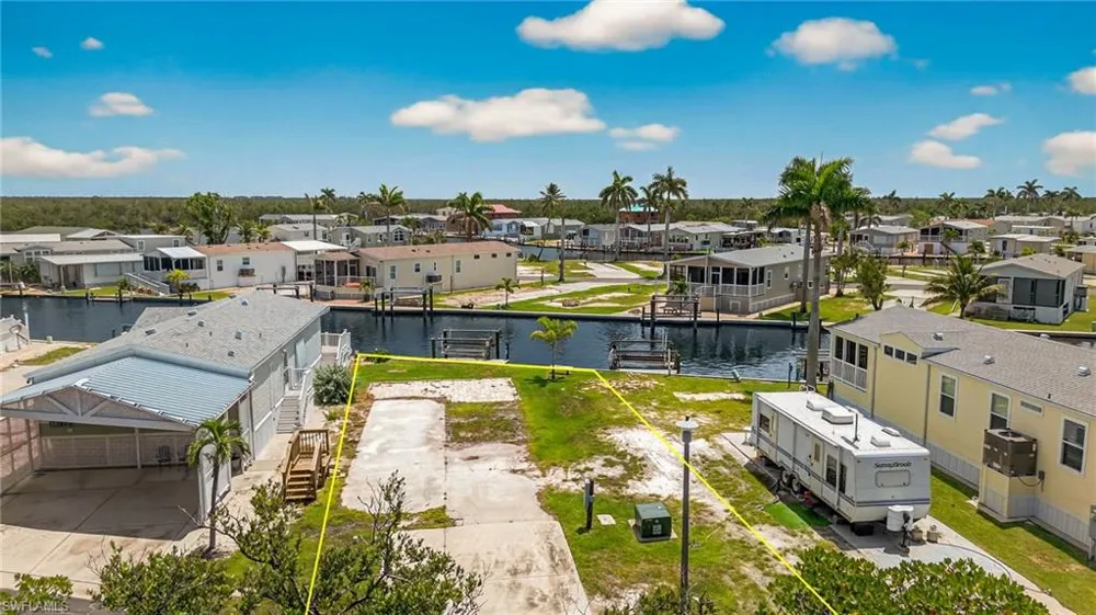 8 Galleon Way Fort Myers Beach, FL 33931