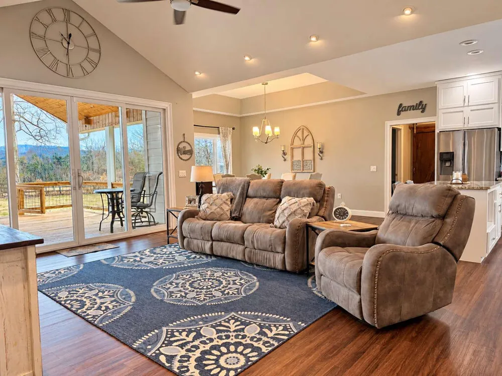 373 New Forest Road Young Harris, GA 30582