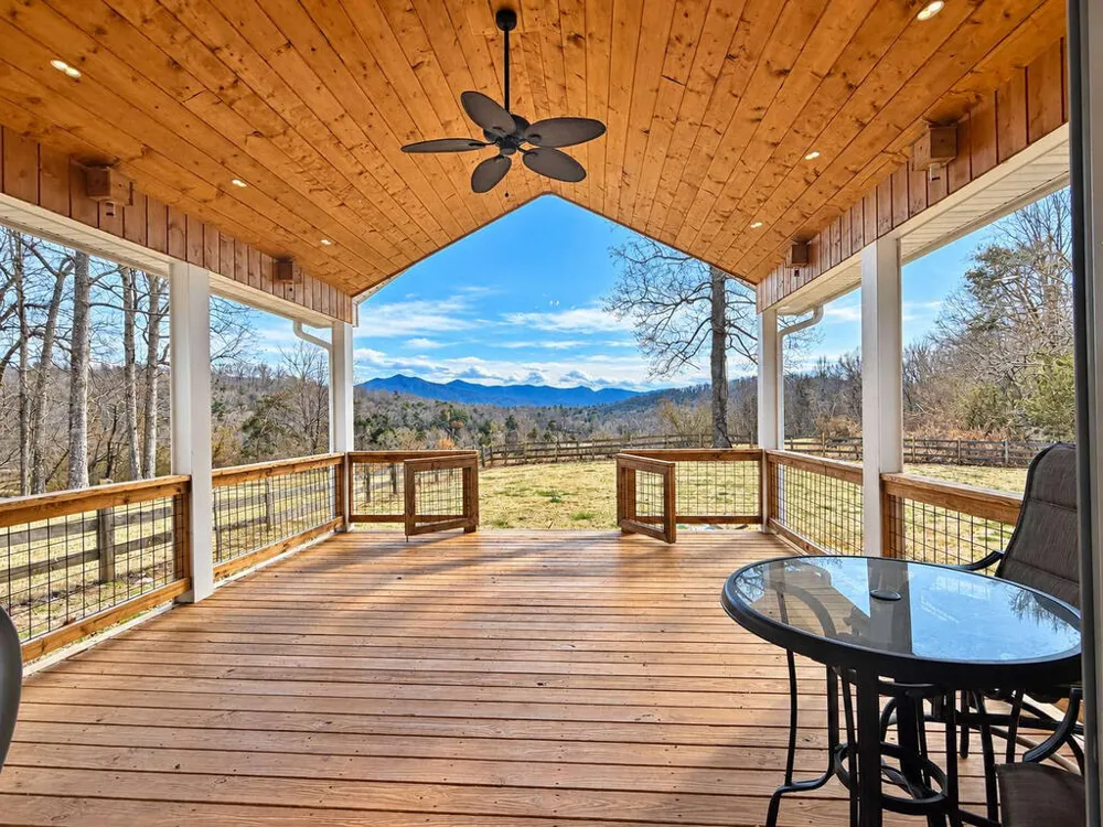 373 New Forest Road Young Harris, GA 30582