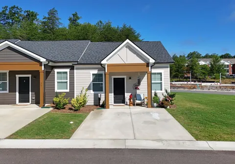 25 Grove Loop
