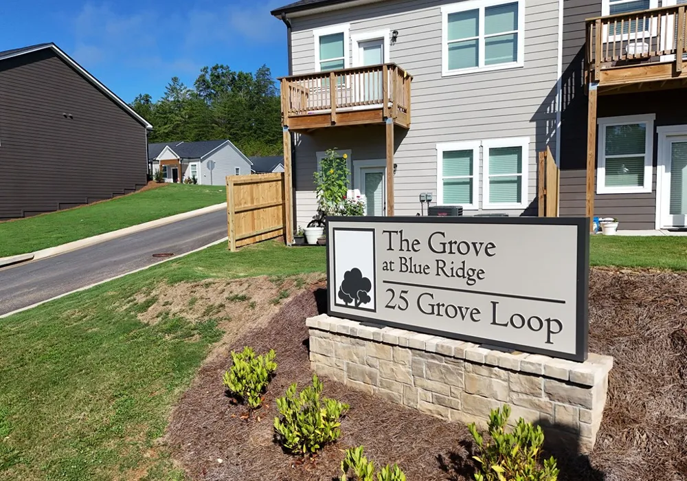 25 Grove Loop Blue Ridge, GA 30513