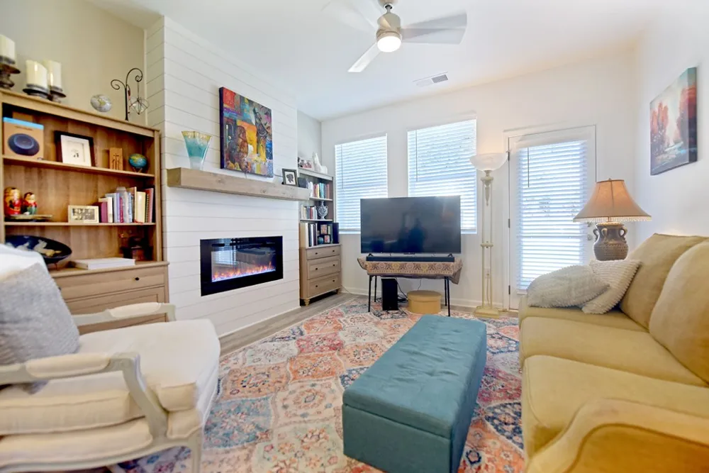 25 Grove Loop Blue Ridge, GA 30513