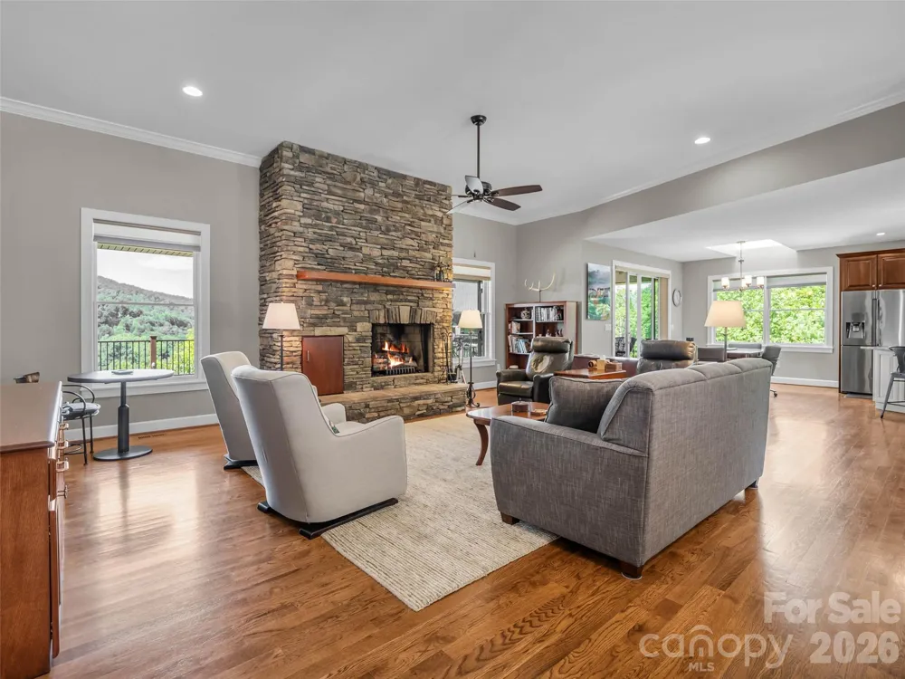 930 Big Raven Lane Saluda, NC 28773