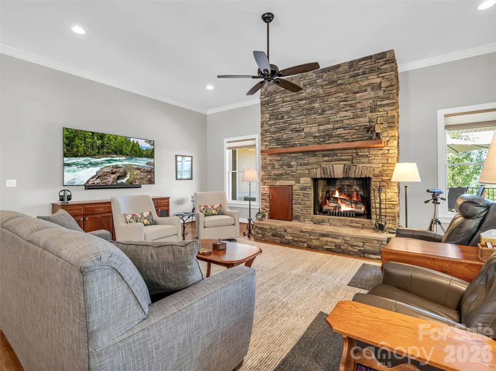 930 Big Raven Lane Saluda, NC 28773