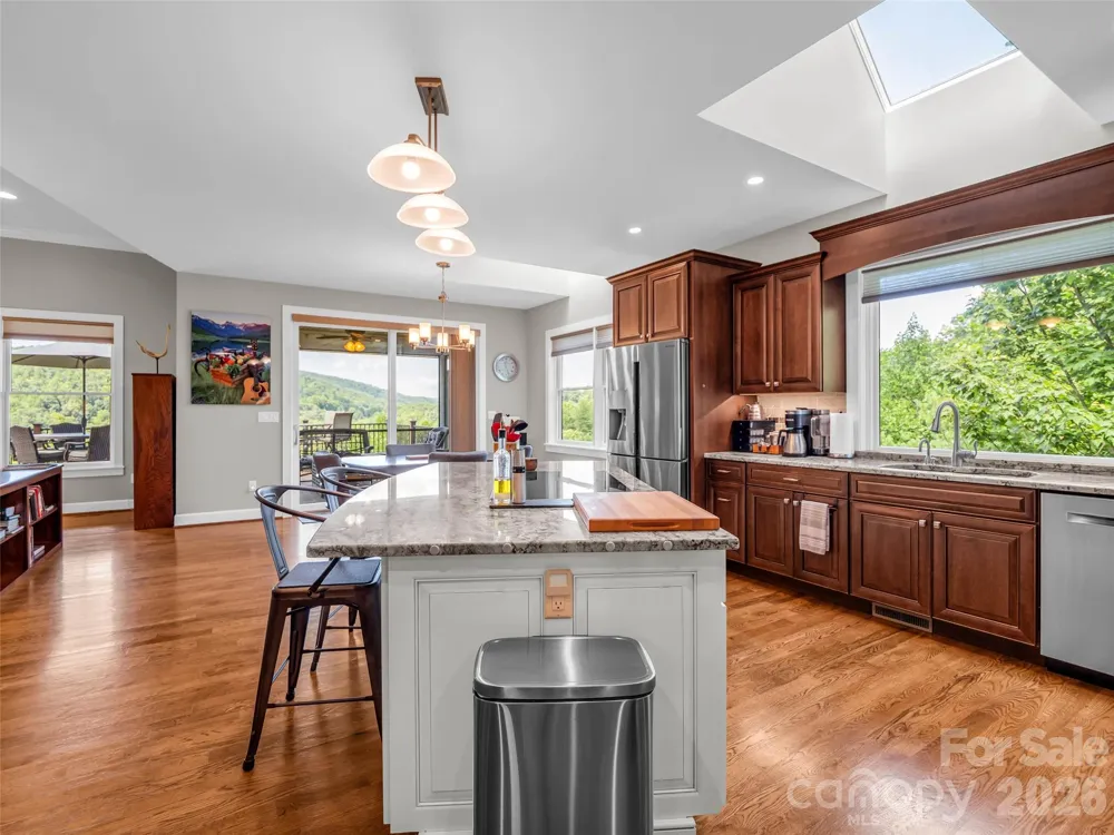 930 Big Raven Lane Saluda, NC 28773