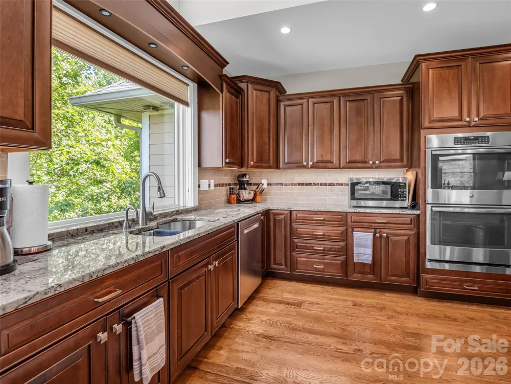 930 Big Raven Lane Saluda, NC 28773