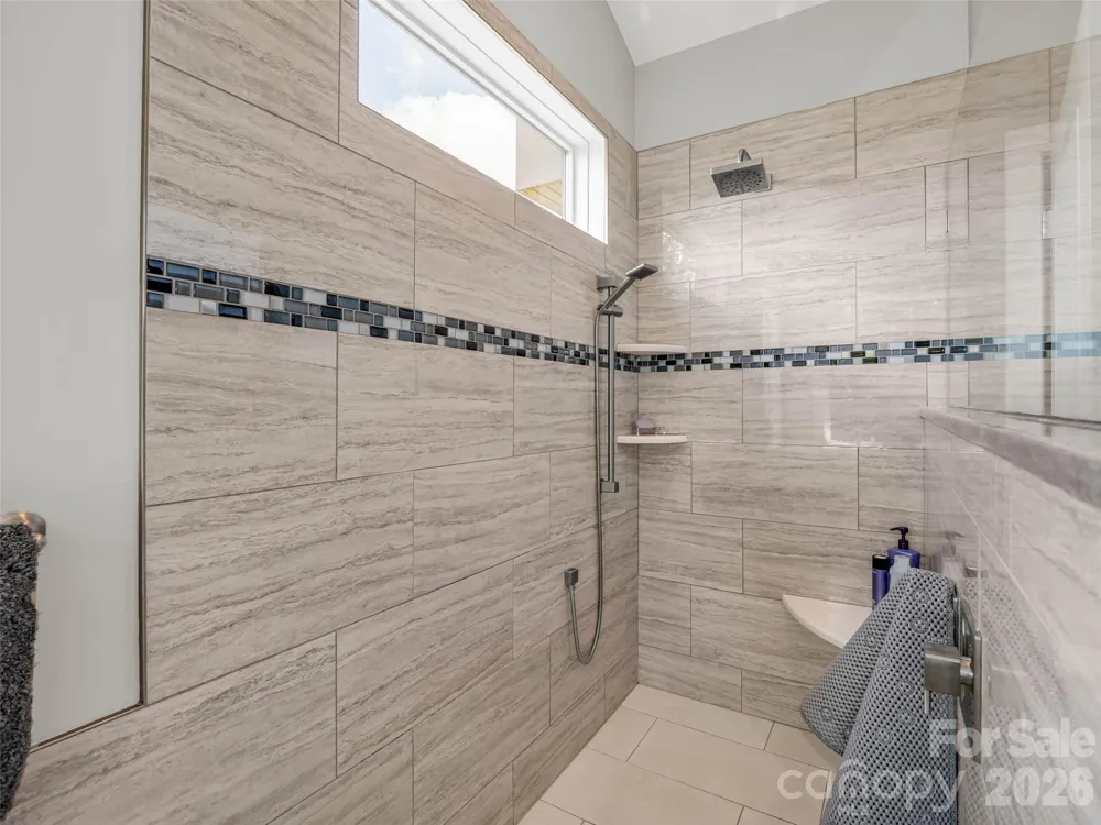 930 Big Raven Lane Saluda, NC 28773