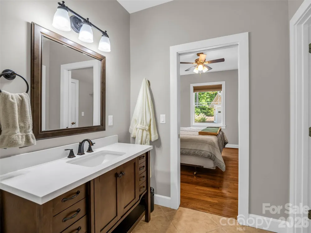 930 Big Raven Lane Saluda, NC 28773