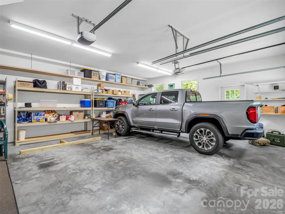 930 Big Raven Lane Saluda, NC 28773