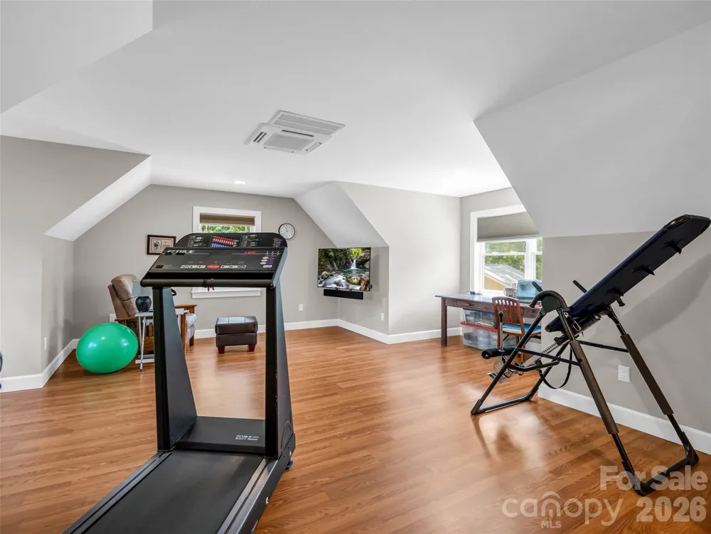 930 Big Raven Lane Saluda, NC 28773