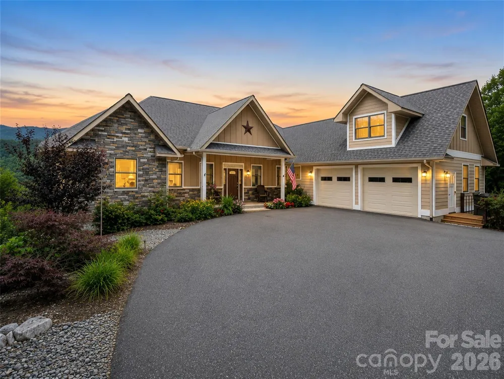 930 Big Raven Lane Saluda, NC 28773