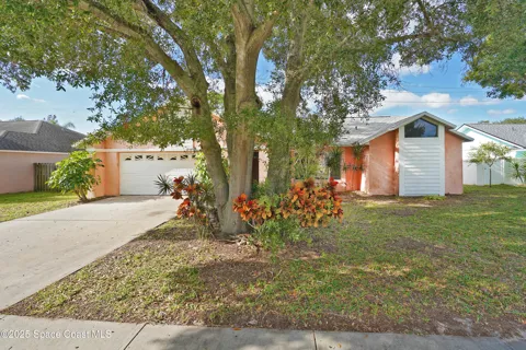 385 Island Oaks Place