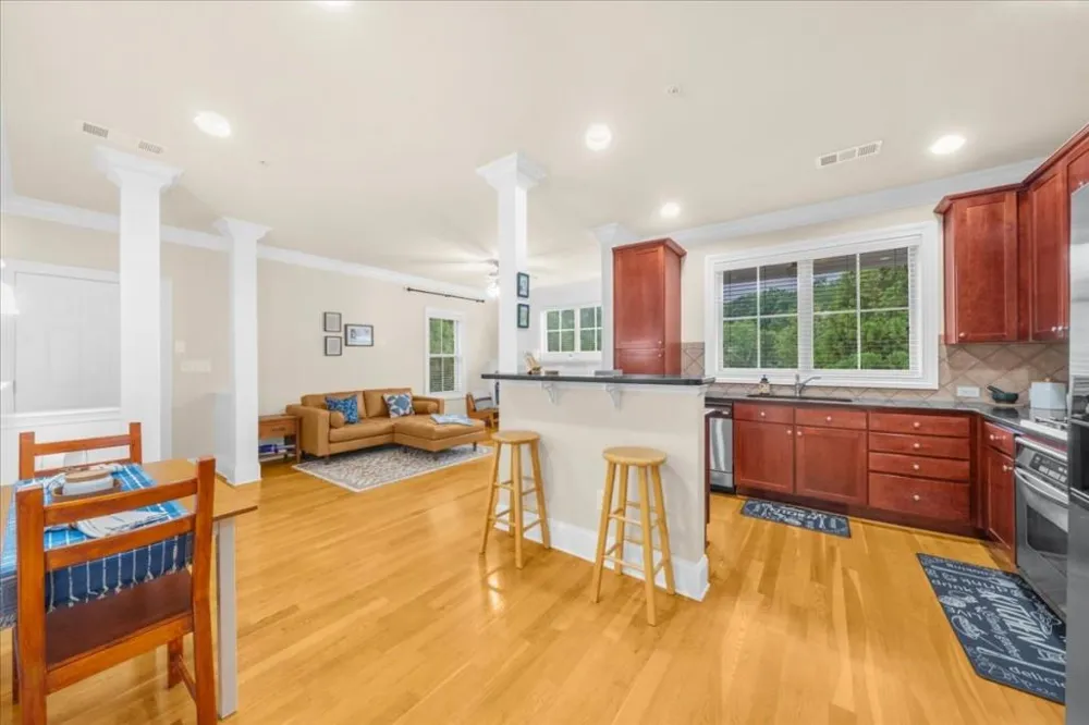 199 Le Gran Court Sandy Springs, GA 30328