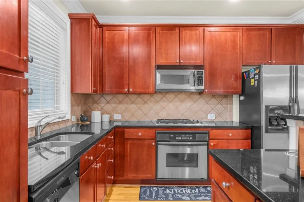 199 Le Gran Court Sandy Springs, GA 30328