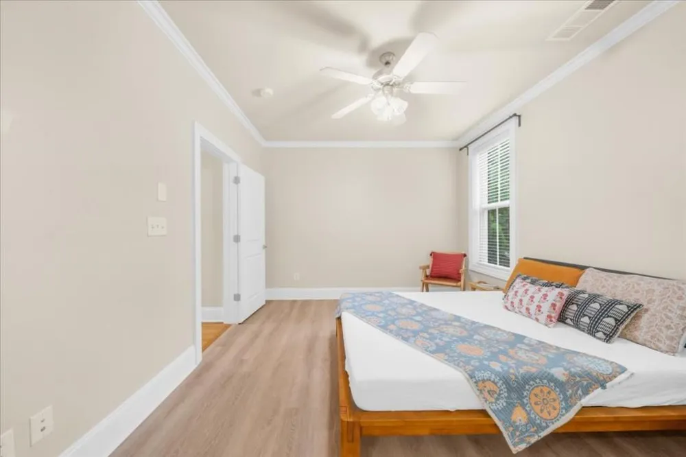 199 Le Gran Court Sandy Springs, GA 30328